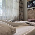 Апартаменты (На Карпинского 61), Апартаменты Серебряный век