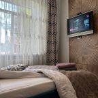 Апартаменты (На Карпинского 61), Апартаменты Серебряный век