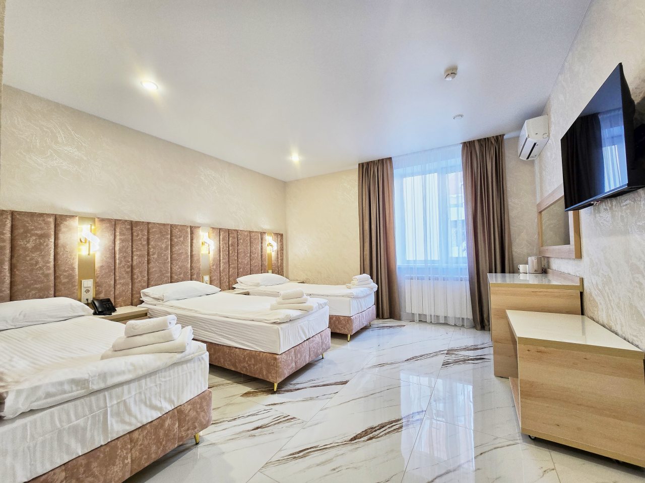 Трехместный (Трехместный), Отель NIKANAS