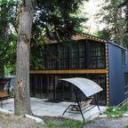 Коттедж (Большой с видом на горы и лес), База отдыха Аризона Архыз