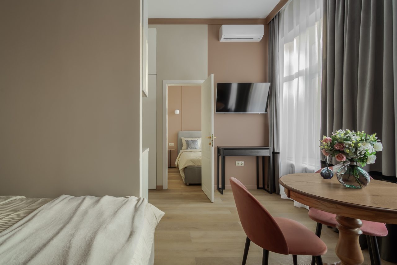 Апартаменты (Для компании в центре), Апартаменты Obertonapart