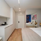 Двухместный (Матисс), Апарт-отель 5 Гениев