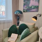 Библиотека в отеле, Апарт-отель 5 Гениев