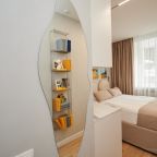 Двухместный (ВанГог), Апарт-отель 5 Гениев