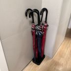 Зонты в холле