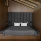 Основное место - двухспальная кровать