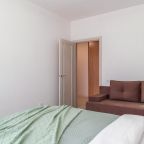 Апартаменты (Викулова 78 трехкомнатная), Апартаменты Викулова 78 трехкомнатная