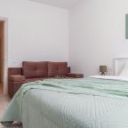 Апартаменты (Викулова 78 трехкомнатная), Апартаменты Викулова 78 трехкомнатная