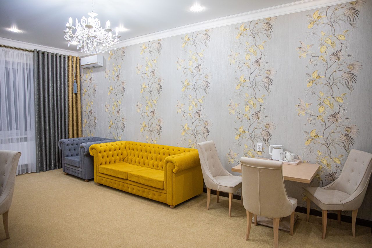 Люкс (Люкс), Гостиница Звездный ключ