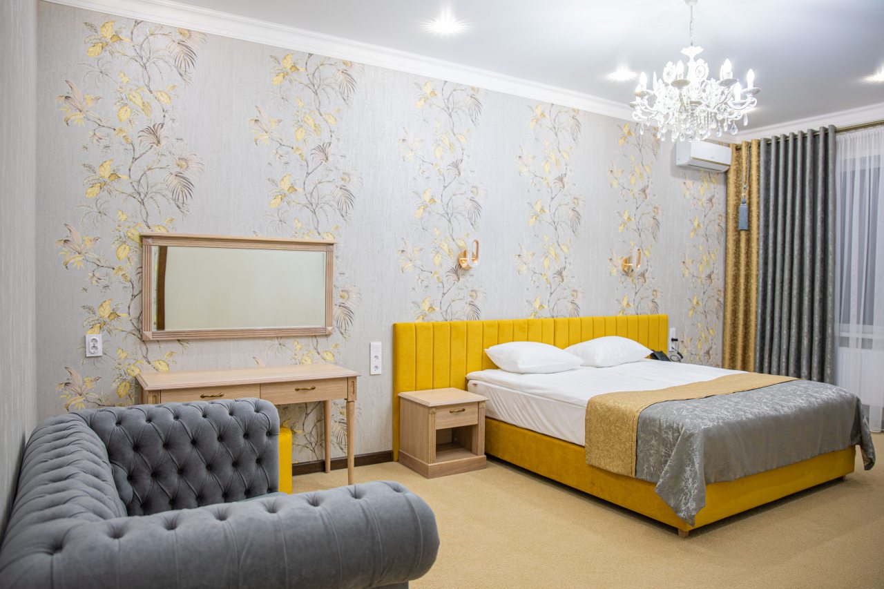 Люкс (Люкс), Гостиница Звездный ключ