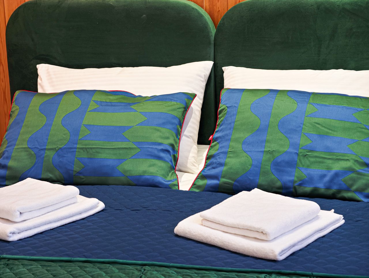 Четырехместный (Изумрудный Сапфир), Мини-отель Сибирь Хаус