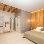 Двуспальная кровать