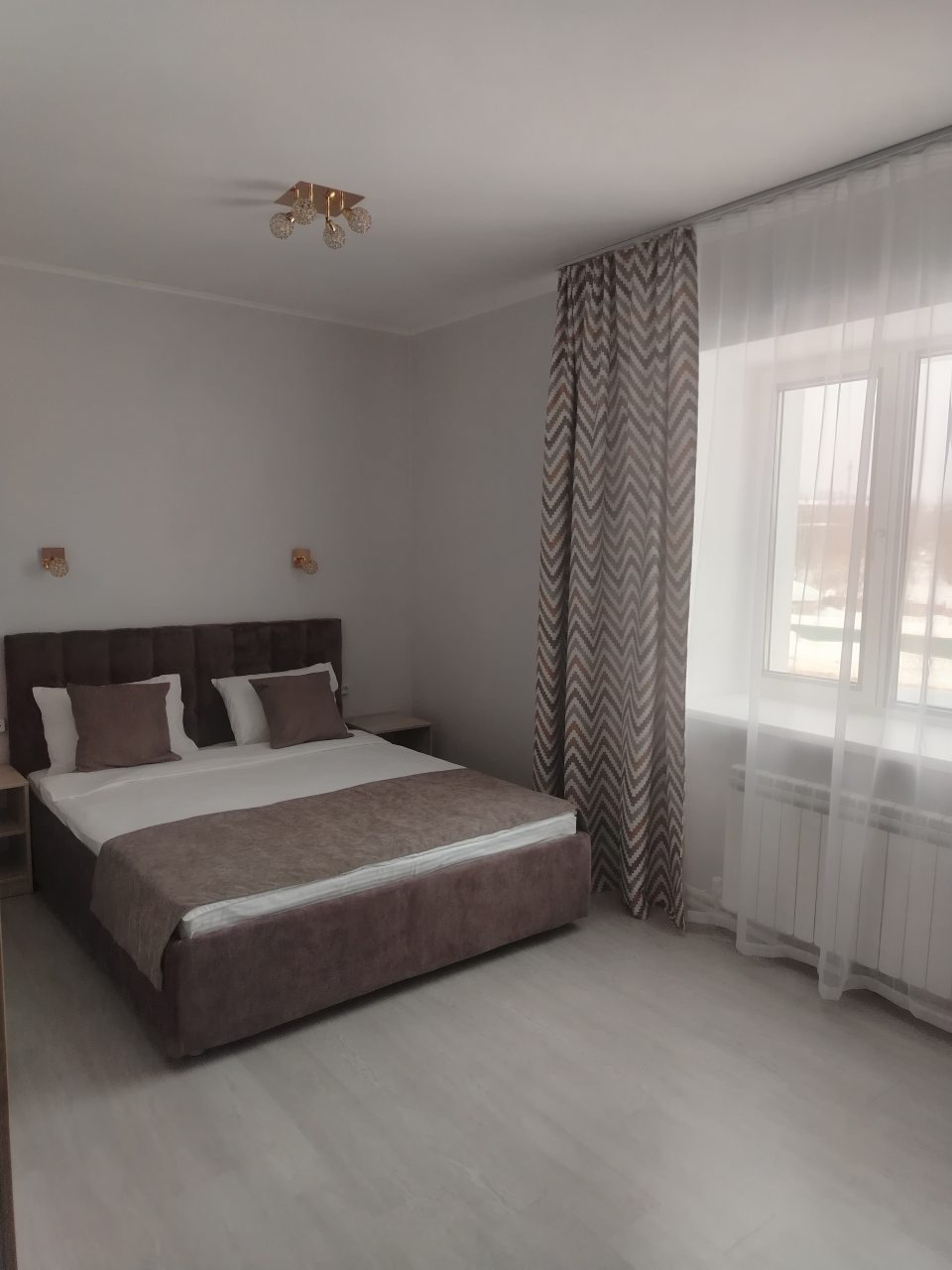 Трехместный (Двухместный стандарт (двухспальная кровать) с дополнительным односпальным местом), Отель Вояж