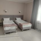 Студио (Студия( две односпальных кровати) с дополнительным односпальным местом), Отель Вояж