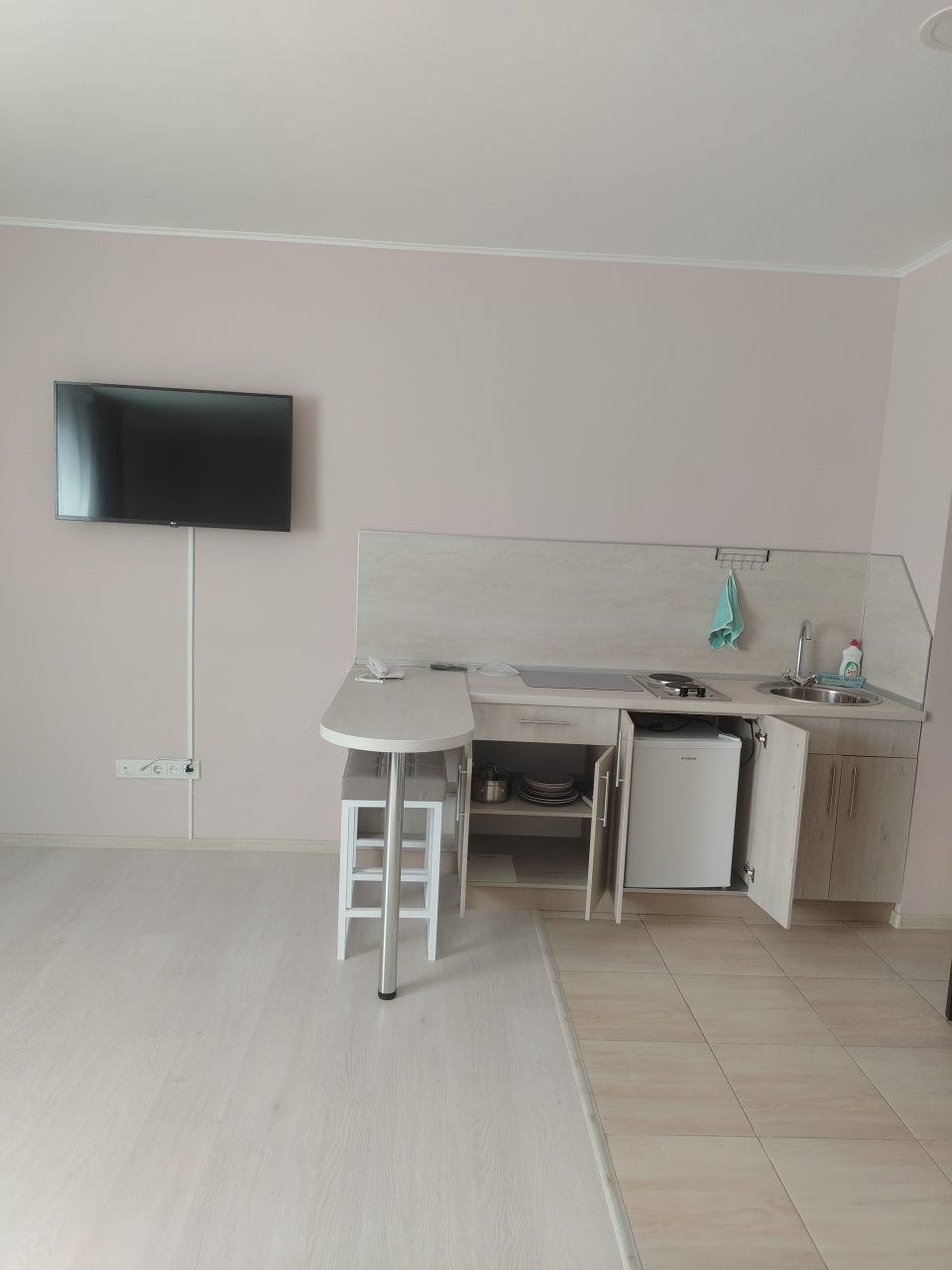 Студио (Студия( две односпальных кровати) с дополнительным односпальным местом), Отель Вояж