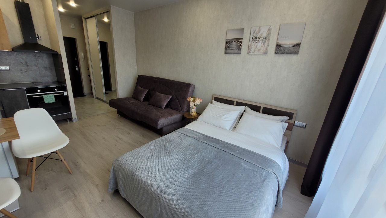 Двуспальная кровать