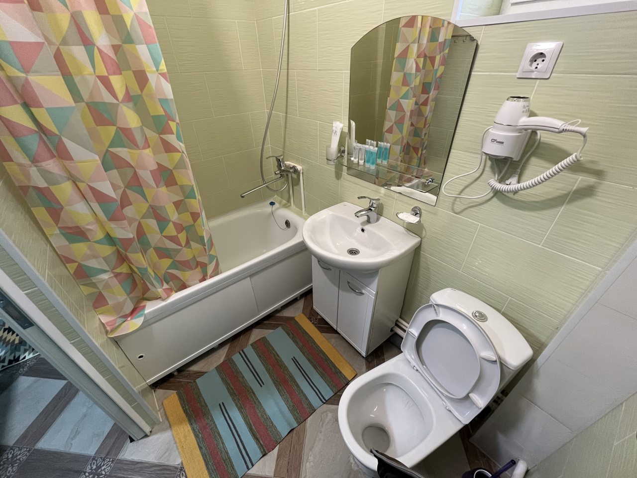 Двухместный, Гостиница Гостевой дворик