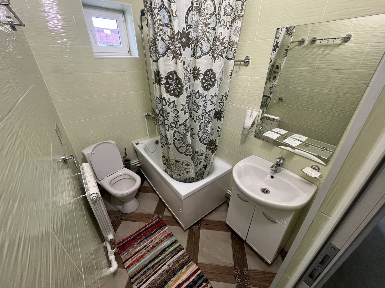 Двухместный, Гостиница Гостевой дворик