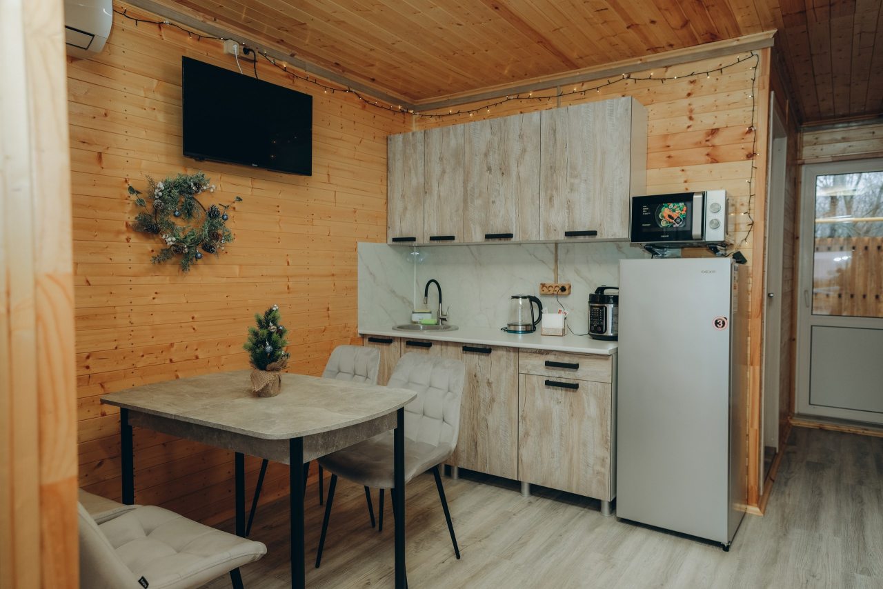 Трёхместный и более (Семейный номер 3), База отдыха Мечта