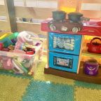 Пока дети играют в игрушки, родители спокойны