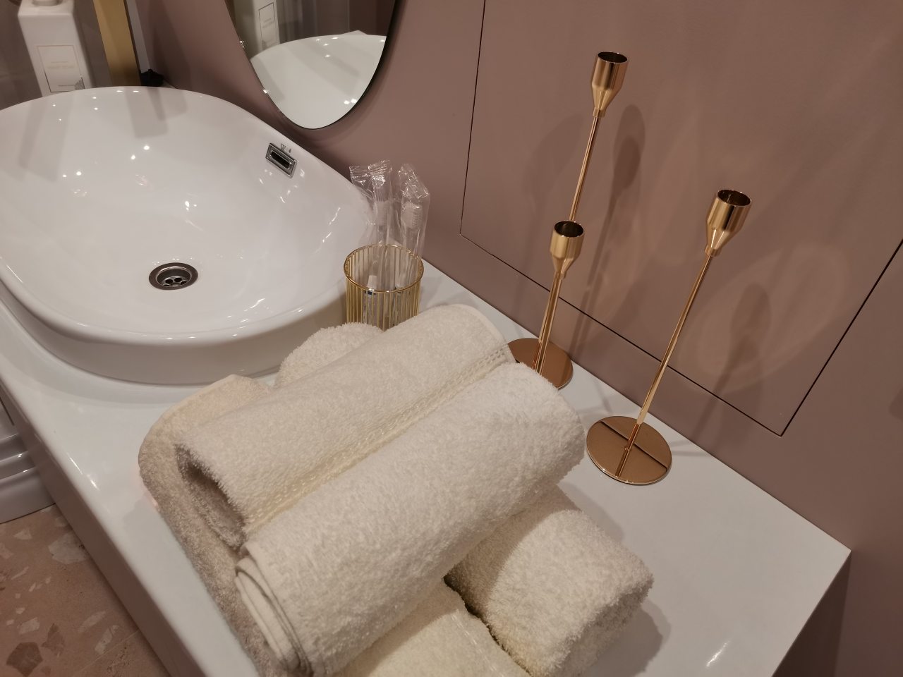 Полулюкс (Гуччи), Апартаменты Лайф Апартаментс