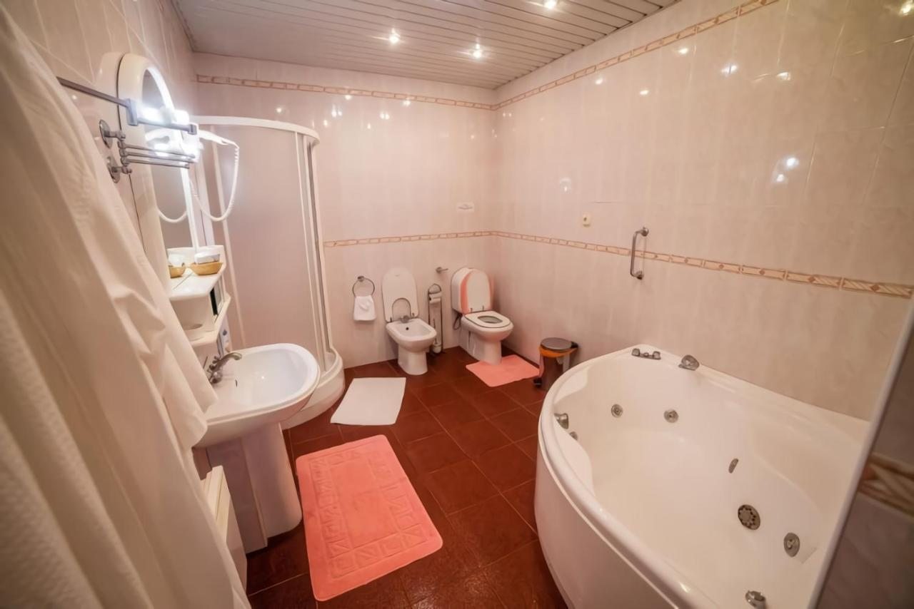 Делюкс (С видом на озеро), Коттедж Хижина