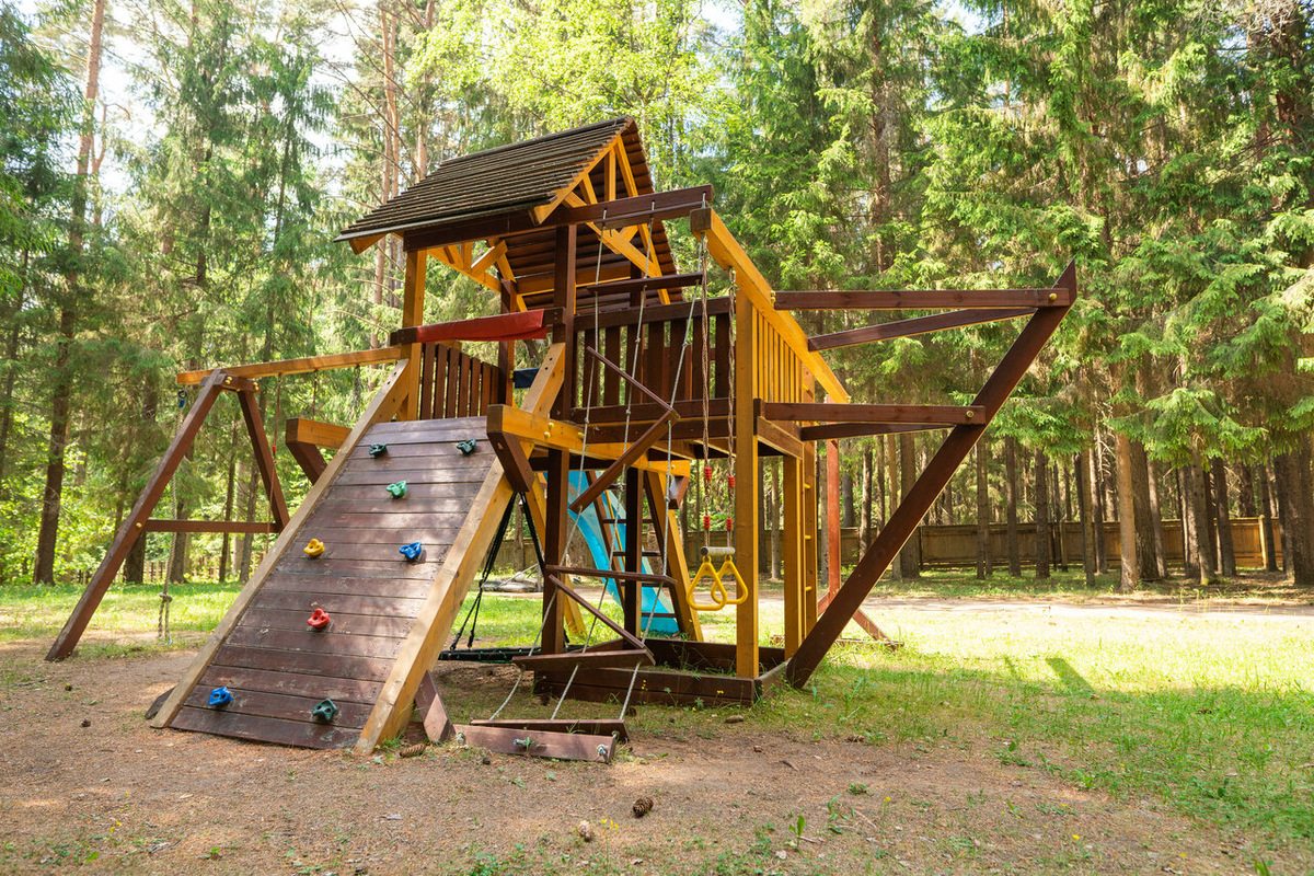 Коттедж (Озёрный), Коттедж Хижина