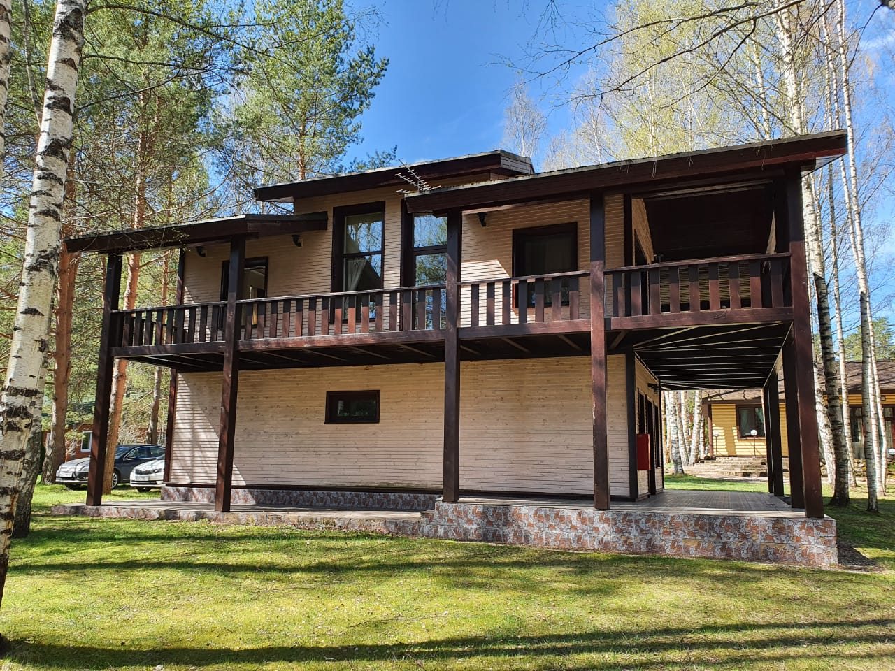 Коттедж (Подберёзовик), Коттедж Хижина