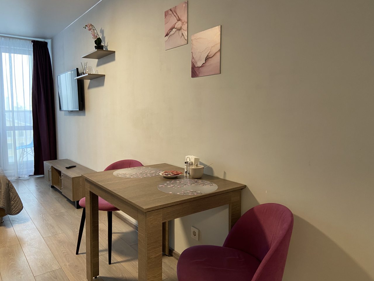 Апартаменты (Кольцо времен), Апартаменты Триумф на Московском