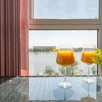 Апартаменты (Студия с панорамной лоджией и зоной отдыха), Апартаменты ЖК Аквамарин