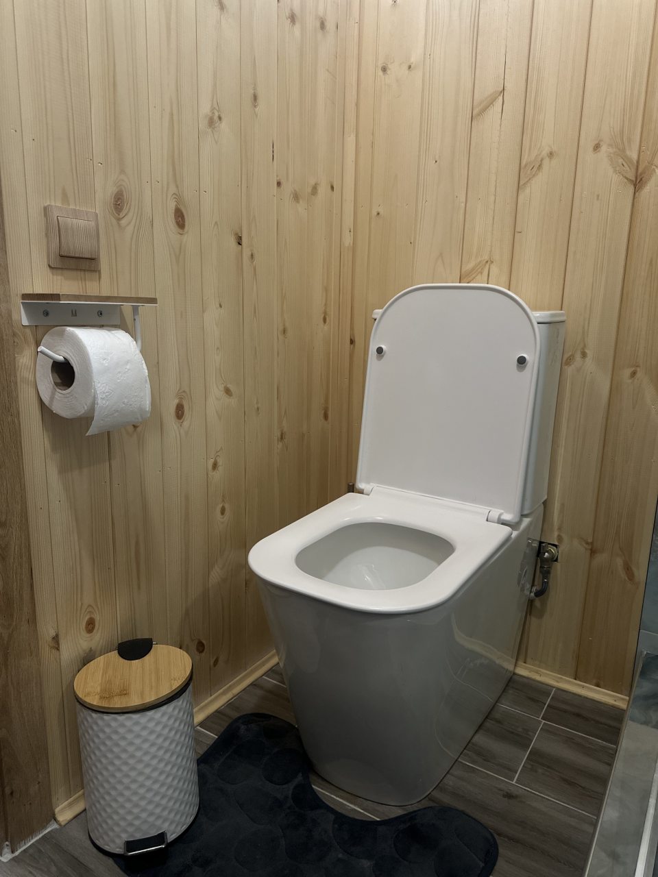 Коттедж (С видом на горы и лес), Коттедж Эхо леса