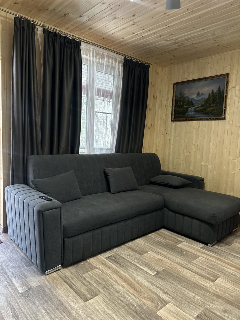 Коттедж (С видом на горы и лес), Коттедж Эхо леса