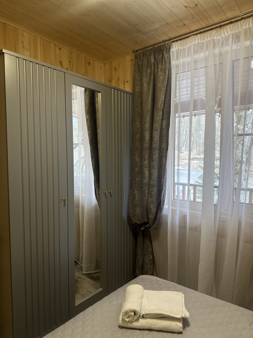 Коттедж (С видом на горы и лес), Коттедж Эхо леса