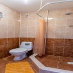 Трёхместный и более (Четырёхместный номер «Комфорт» с балконом), Гостевой дом Фиеста