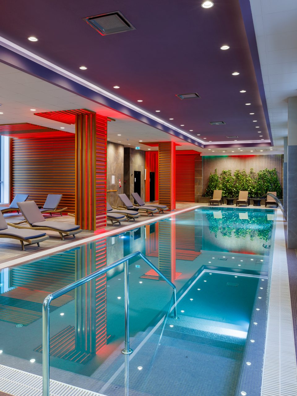 Роскошный SPA с бассейном и массажем для всей семьи