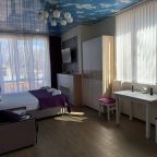 Трёхместный и более (Райский Уголок), Гостевой дом Лючия