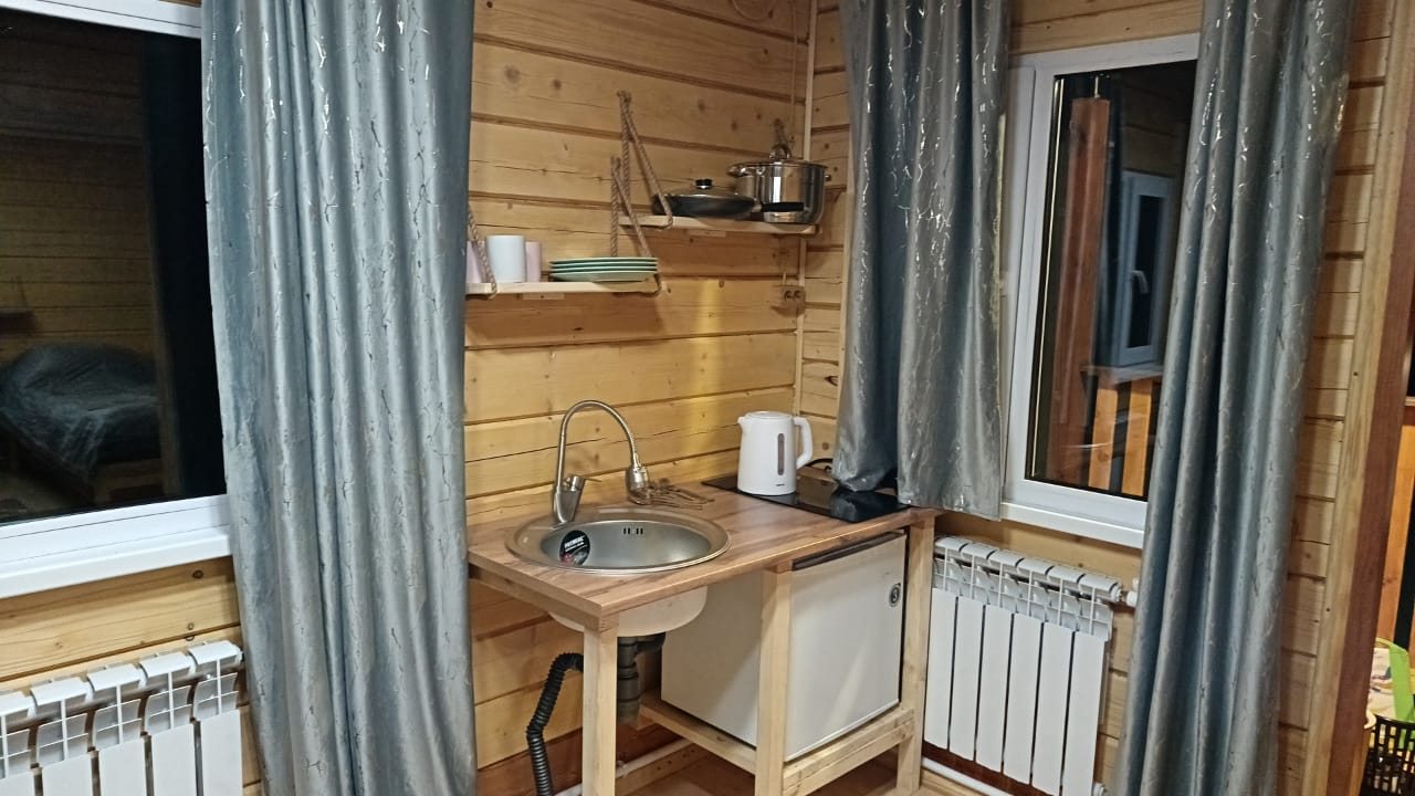 Коттедж (На берегу с беседкой), Кемпинг Bars glamp