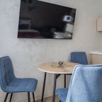 Апартаменты (Улучшенные 3-местные  (2+1) | Superior DBL + Extra bed), Апарт-отель Аура