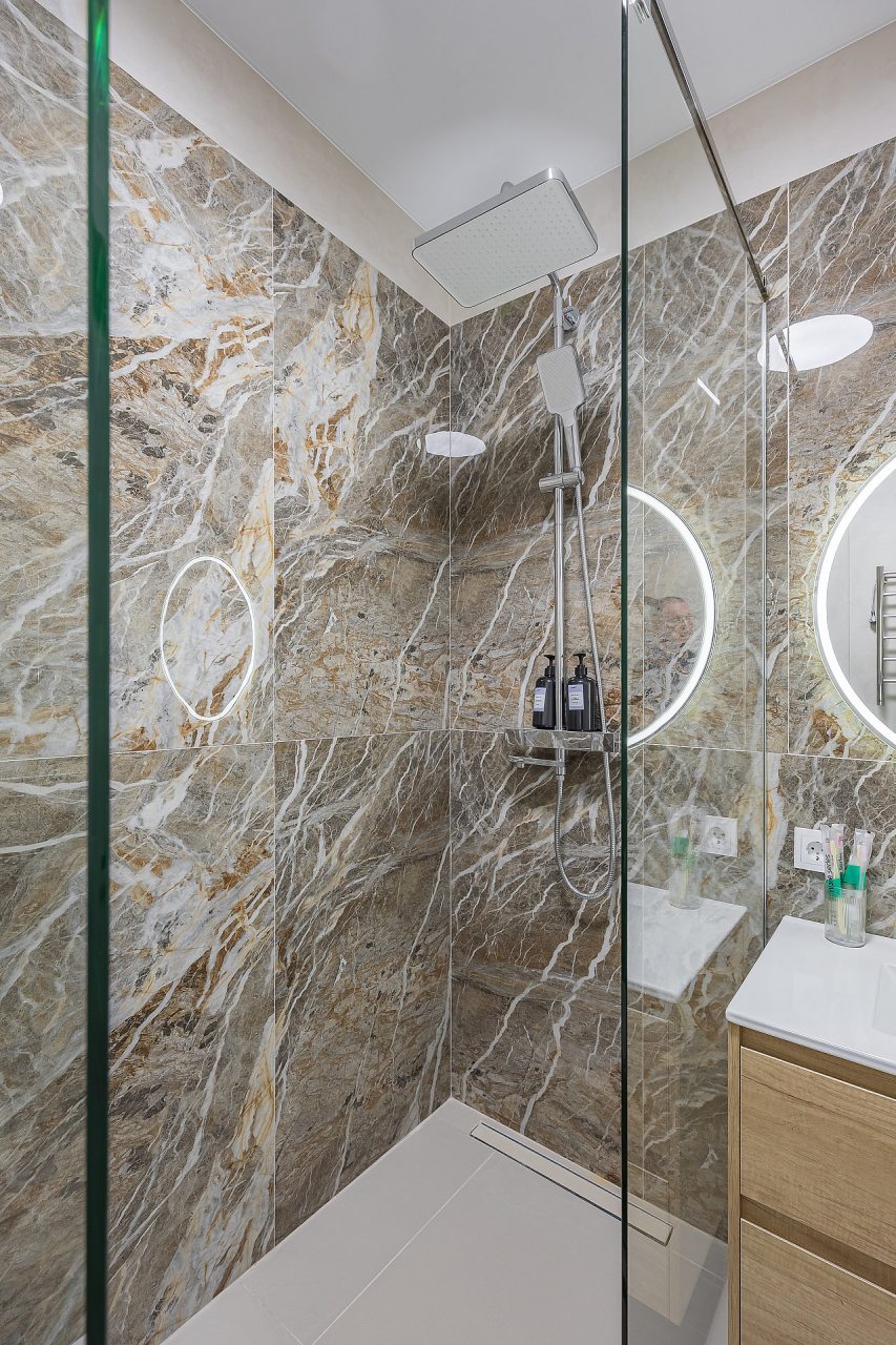 Апартаменты (Улучшенные 2+2 | Superior apt DBL + Sofa), Апарт-отель Аура