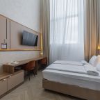 Четырехместный (Улучшенные четырехместные апартаменты 2+2 | Superior apt QUAD 2+2), Апарт-отель Аура