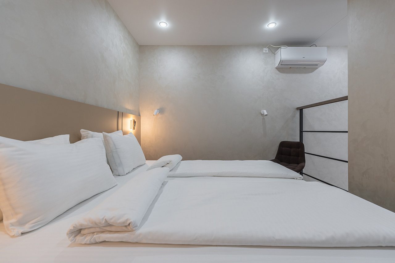 Четырехместный (Улучшенные четырехместные апартаменты 2+2 | Superior apt QUAD 2+2), Апарт-отель Аура