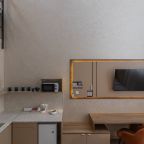 Четырехместный (Улучшенные четырехместные апартаменты 2+2 | Superior apt QUAD 2+2), Апарт-отель Аура