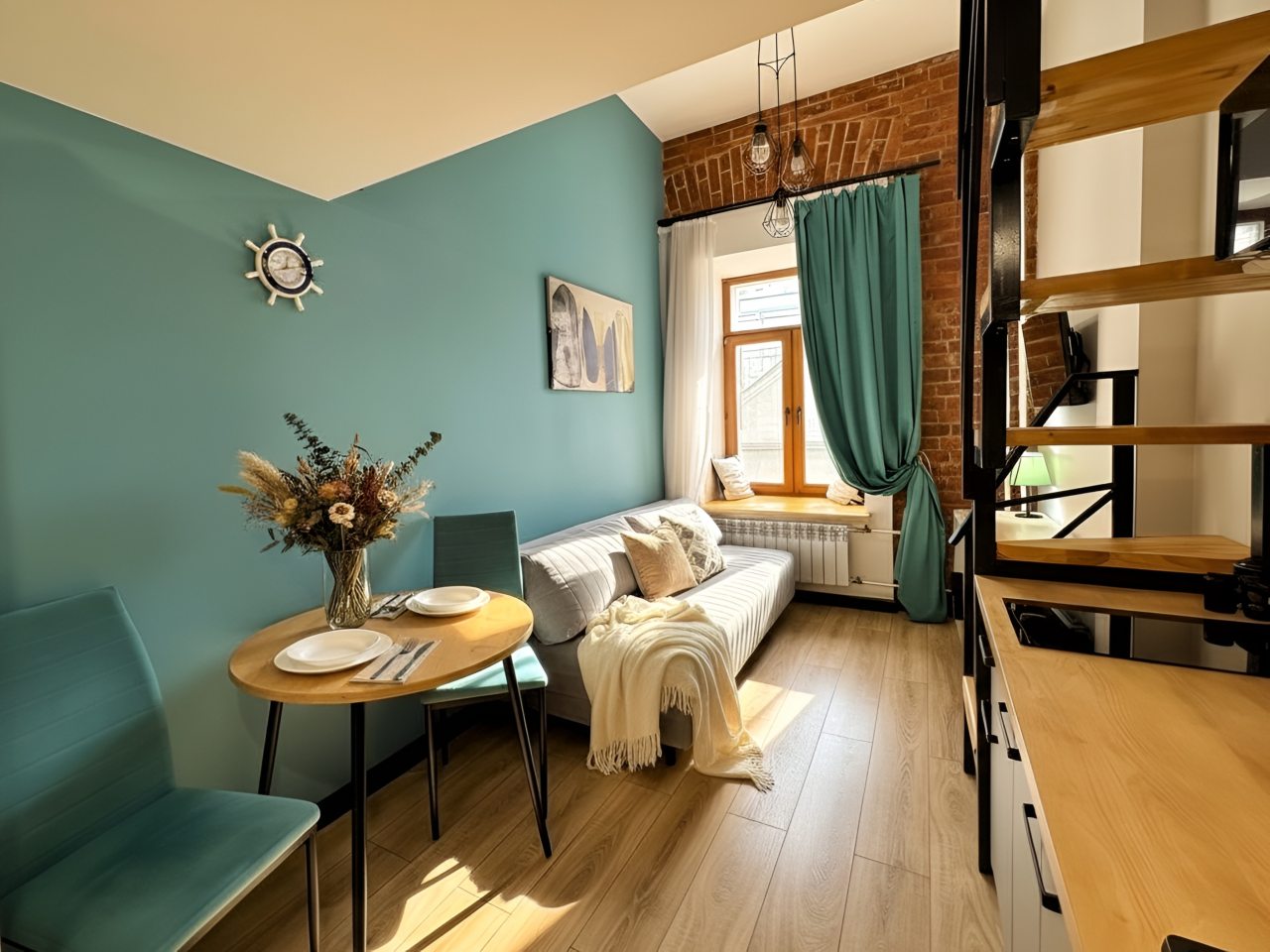 Апартаменты (Стильная двухуровневая студия Loft Turquoise ✨ на проспекте Мира), Апартаменты Стильный двухуровневый лофт на Проспекте Мира