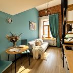 Апартаменты (Стильная двухуровневая студия Loft Turquoise ✨ на проспекте Мира), Апартаменты Стильный двухуровневый лофт на Проспекте Мира