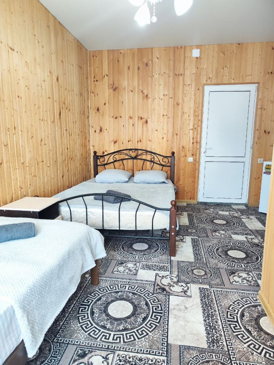Трёхместный и более (Стандарт  с балконом), Гостиница ОНИКС