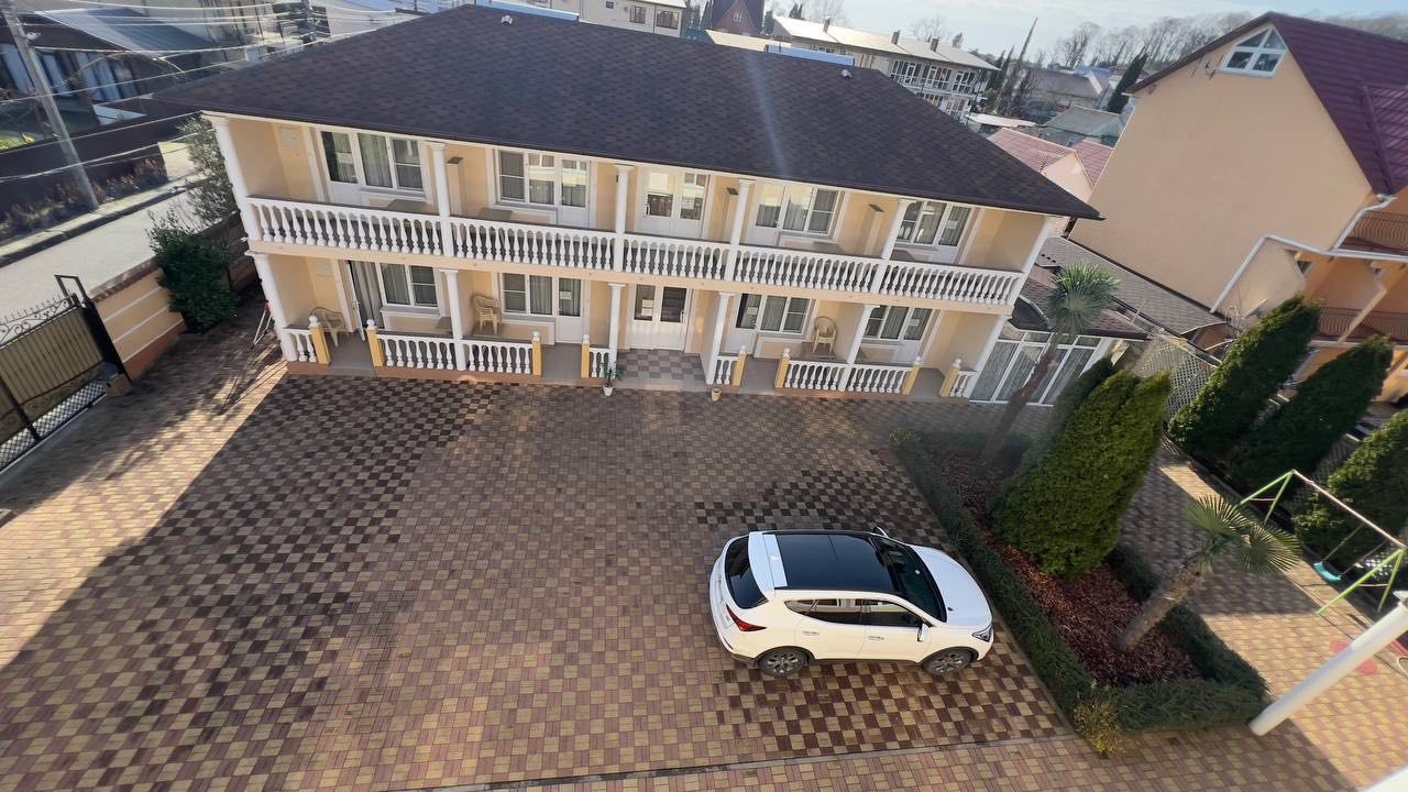 Главный корпус гостевого дома