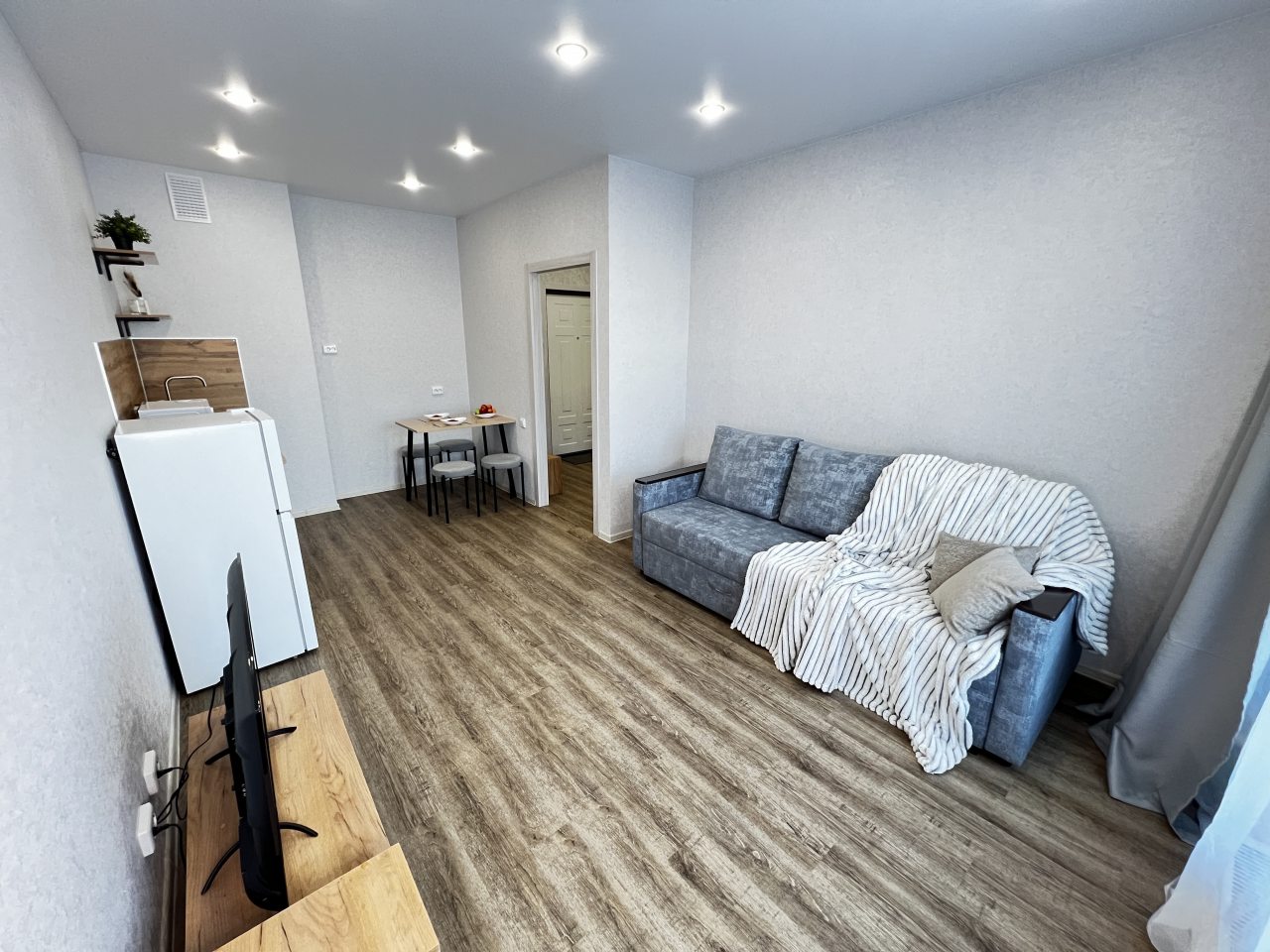 Квартира (Рядом с Аквапарком с Видом на реку), Апартаменты Home Hotel