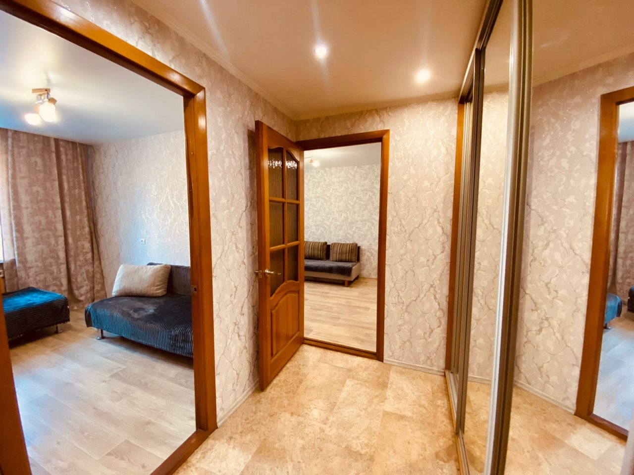 Апартаменты (Карла Маркса 258Б), Апартаменты LEVEL на Карла Маркса