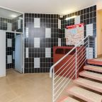 Апартаменты (Просторная 2-комнатная квартира рядом с парками и прудами), Апартаменты Квартира Есть на Михневском