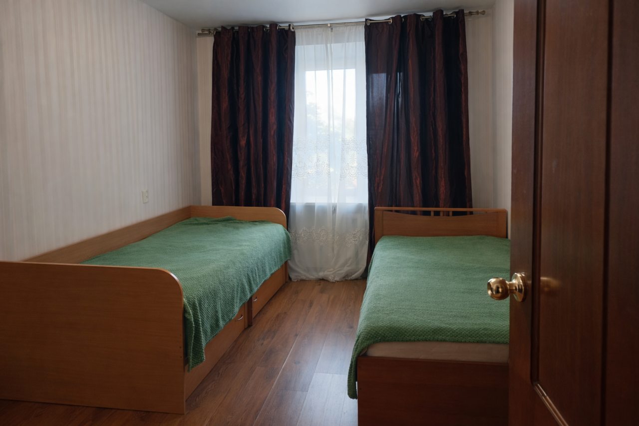 кровать